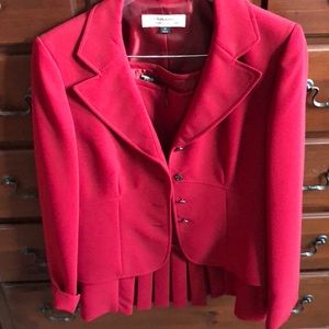 Tahari NWOT lined garnet red skirt suit
